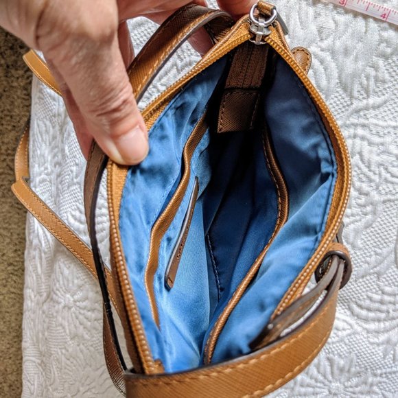 Michael Kors * Kempton Small Pocket Crossbody Bag - Picture 5 of 11